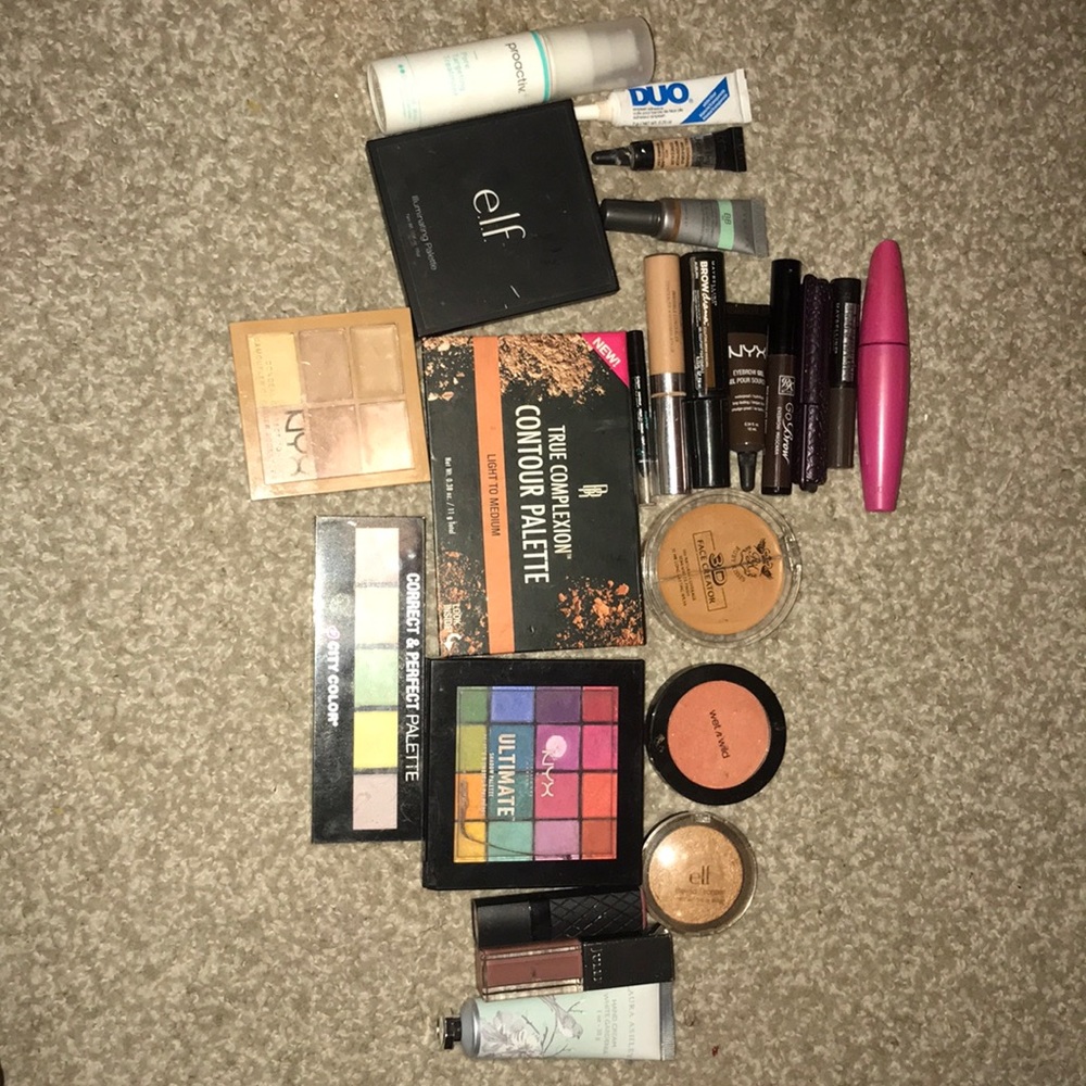 Makeup bundle ‼️‼️ elf nyx maybelline Sephora